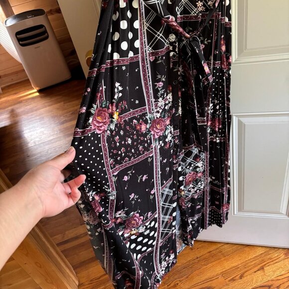 ♡ TORRID MAXI DRESS - Picture 4 of 11